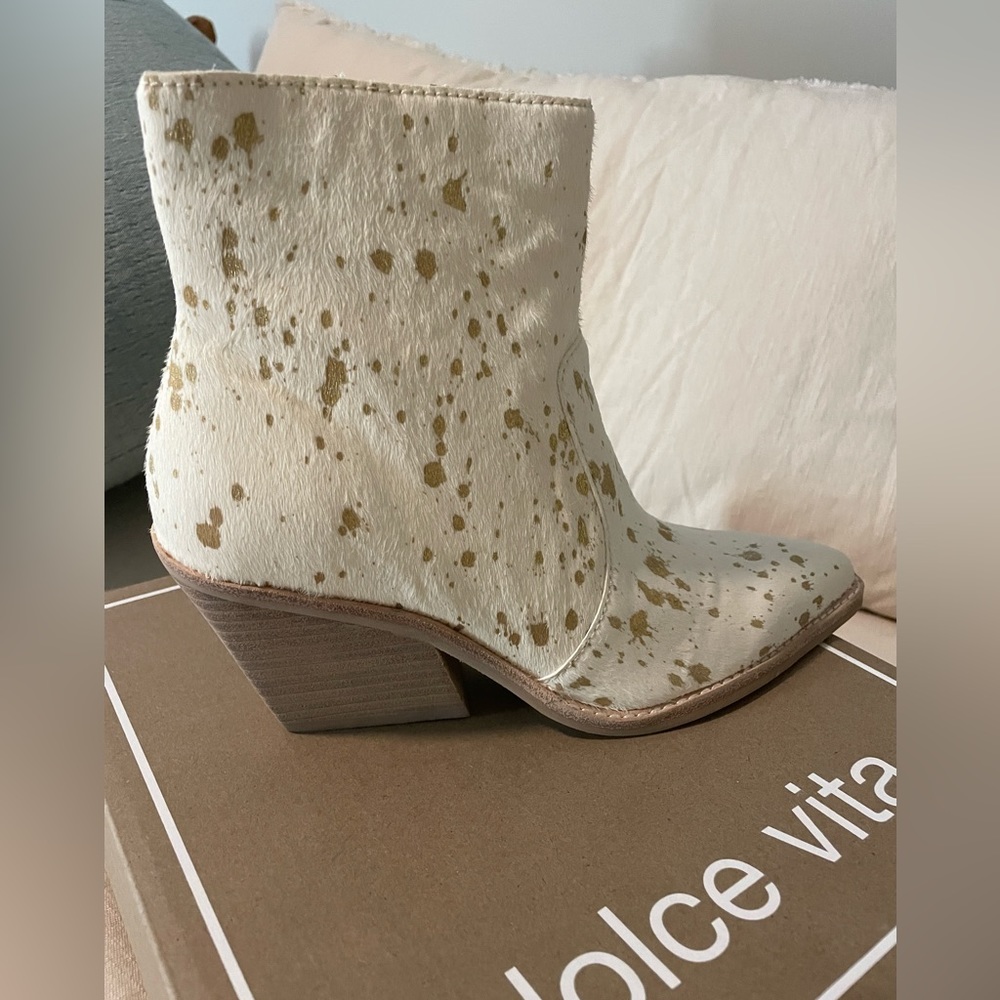 Dolce Vita Volli bootie! NWT! Gold calf hair, versatile & adorable for spring!